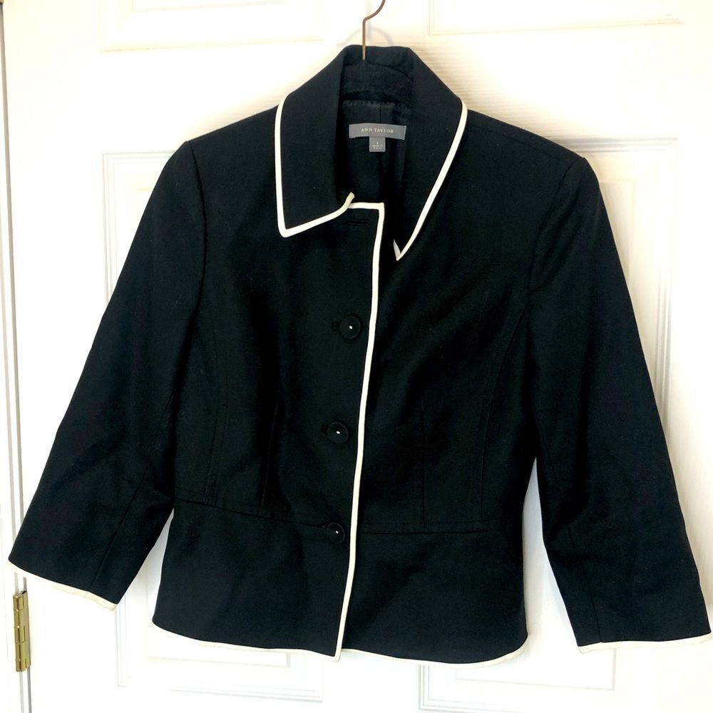 Ann Taylor button front long sleeve blazer jacket, size 2 - Picture 1 of 13